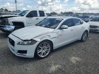 2016 Jaguar XF SAJBE4BV8GCY03708