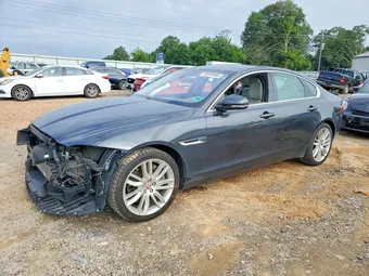 2018 Jaguar XF SAJBK4EV4JCY55767
