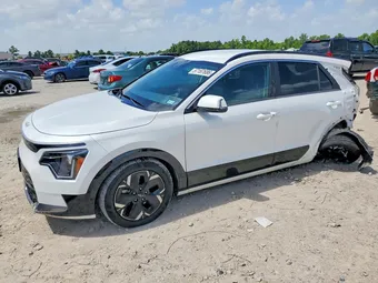 2024 Kia Niro KNDCR3L15R5098421