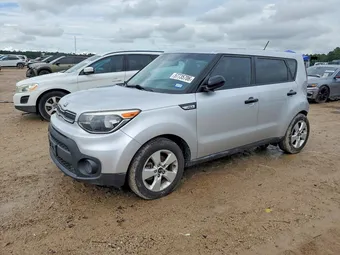 2018 Kia Soul KNDJN2A22J7570494