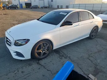 2018 Mercedes-Benz E-Class WDDZF4JB1JA371702