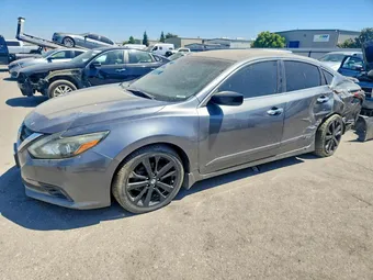 2017 Nissan Altima 1N4AL3AP8HC218700
