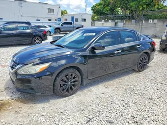 2017 Nissan Altima 1N4AL3AP8HC243533