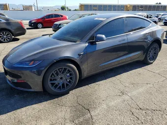 2025 Tesla Model 3 5YJ3E1EA1SF071847
