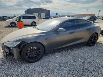 2015 Tesla Model S 5YJSA1E21FF109101