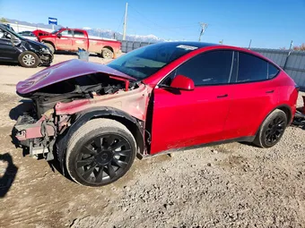 2023 Tesla Model Y 7SAYGAEEXPF855828