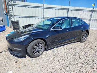 2018 Tesla Model 3 5YJ3E1EB8JF085428