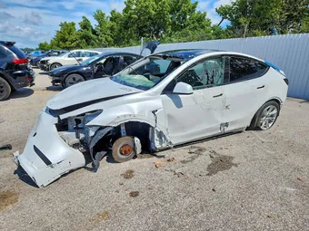 2023 Tesla Model Y 7SAYGDEF5PA048608