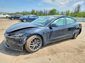 2025 Tesla Model 3 5YJ3E1EAXSF895765