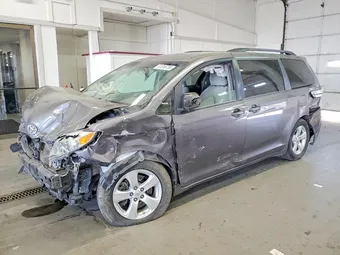 2015 Toyota Sienna 5TDKK3DC7FS626479