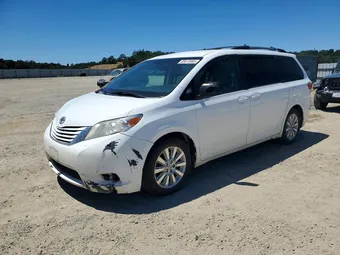 2015 Toyota Sienna 5TDJK3DC7FS123174