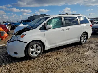 2015 Toyota Sienna 5TDKK3DC9FS616097