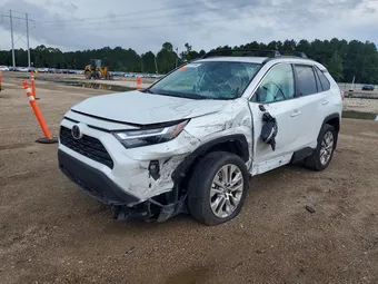 2024 Toyota RAV4 2T3C1RFV4RW357028