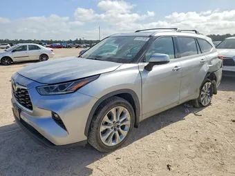 2022 Toyota Highlander 5TDYZRAHXNS111905
